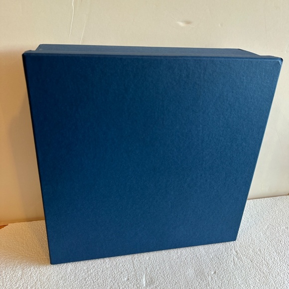 Green Crossbody Bag with Pink Strap - Picture 8 of 8